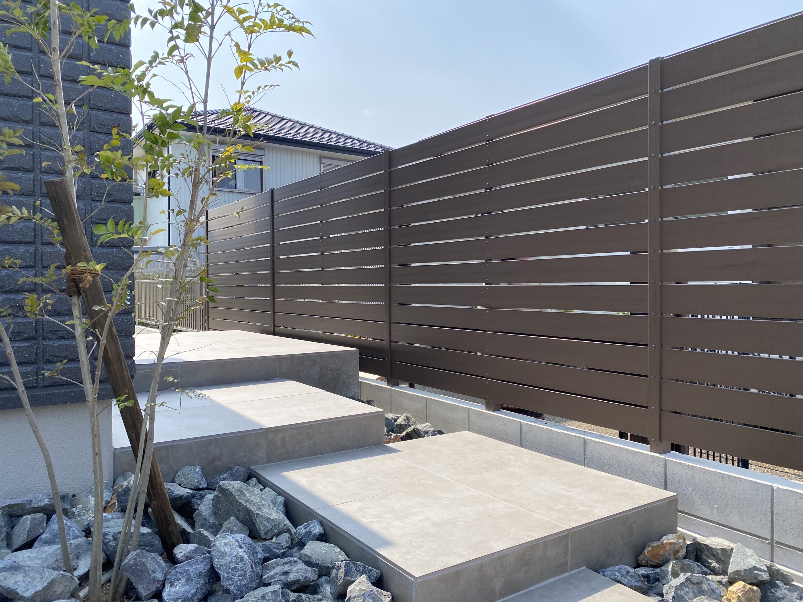 新築外構工事 おしゃれ 階段デザイン ナチュラルモダン エクステリア ミライエエクステリア|MIRAIE (運営会社:パートナーホーム株式会社)