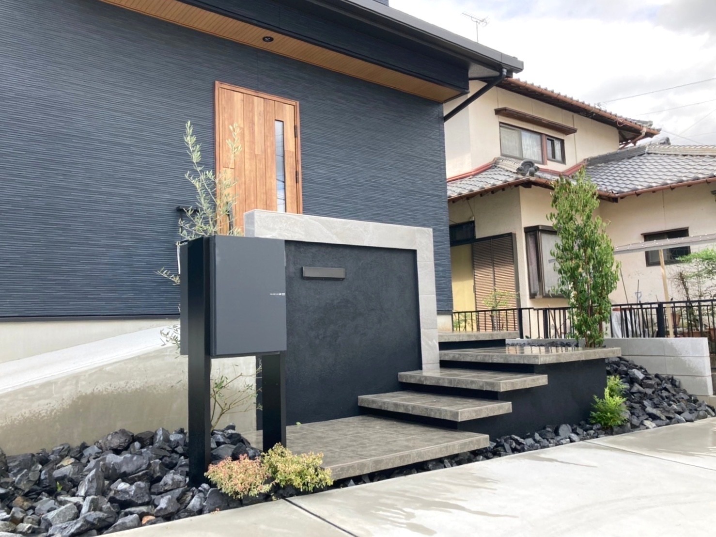 新築外構工事 おしゃれ 階段デザイン ナチュラルモダン エクステリア ミライエエクステリア|MIRAIE (運営会社:パートナーホーム株式会社)