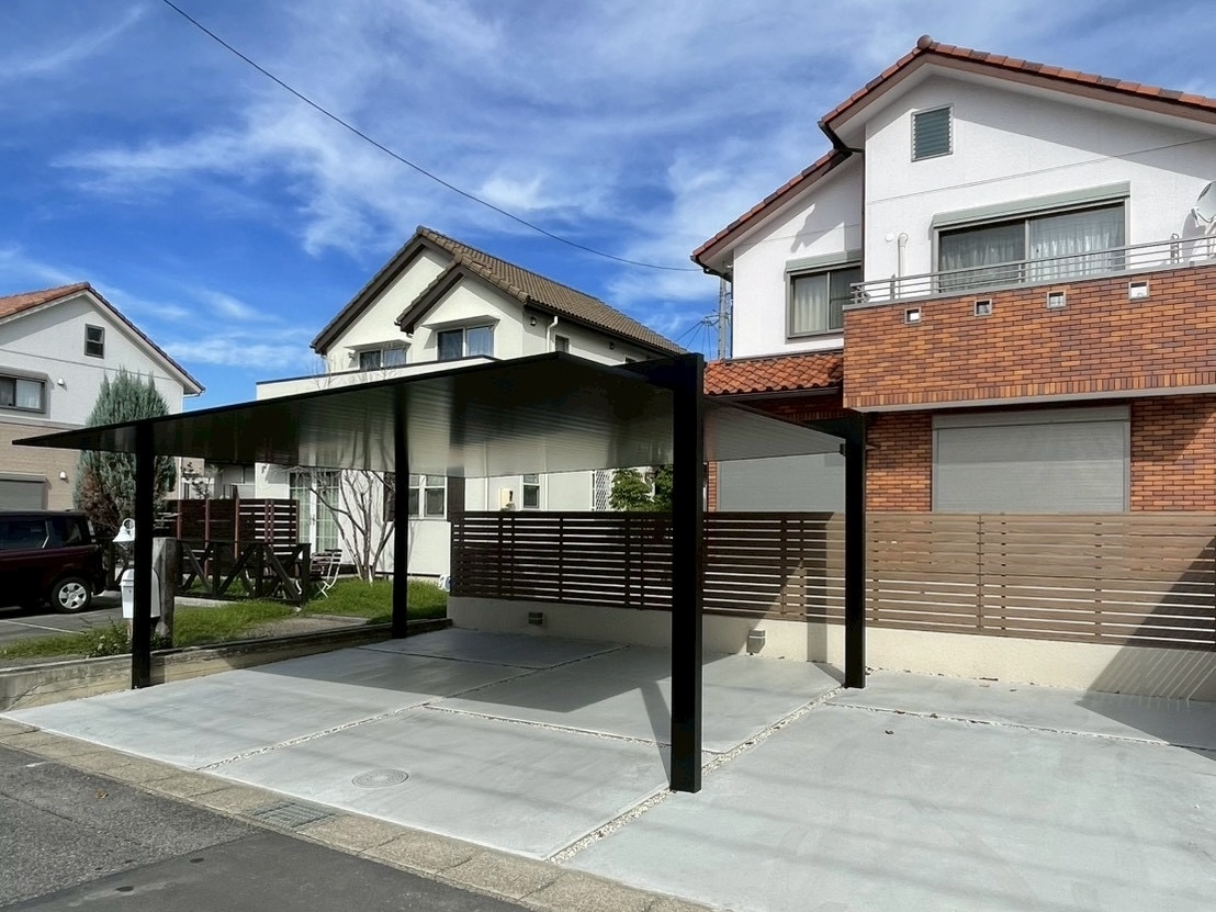 愛知県　日進市　外構リフォーム工事　エクステリア　カーポートSC　ブラック　駐車場拡張　ガレージ解体　モダン　塀新設　門塀　グレーのタイル　ミライエエクステリア|MIRAIE (運営会社：パートナーホーム株式会社) 